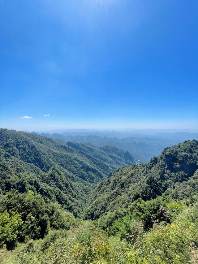 四川達州｜一覽眾山小巴山大峽谷羅盤頂