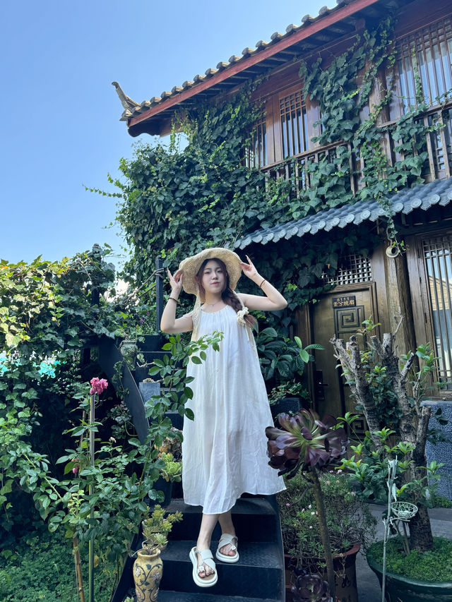 麗江！出門就是古城的民宿！美哭啦…