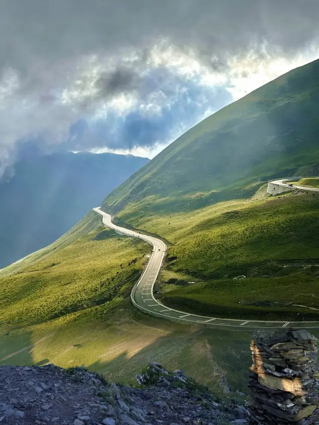 Jiajin Mountain | Cross the snowy peaks.