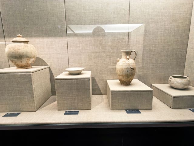 唐代茶具一一唐宋館。