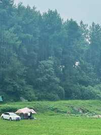 周末在大山裡拍照露營兩不誤。
