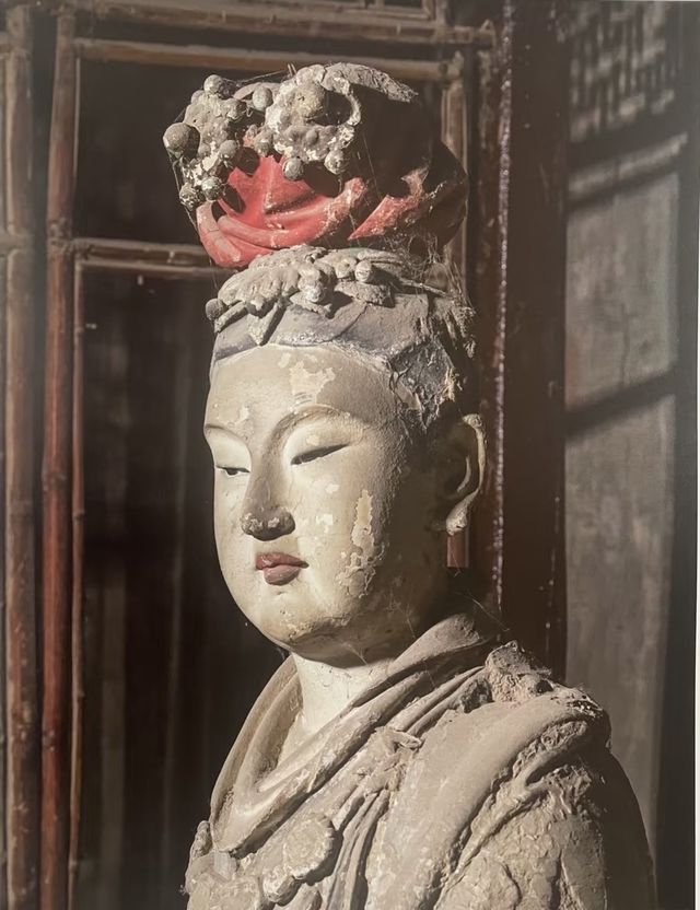 《汾陽太符觀彩塑》仙女下凡該是這般模樣 汾陽不止有名酒，不止有杏花，古代道觀中還藏着國色天香，花。