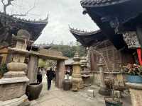 龍潭古寺：年初二登高祈福