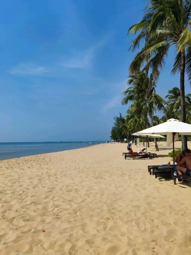 The Perfect Spot for Sunsets and Relaxation in Phu Quoc
