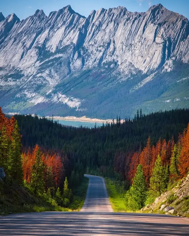 Canada's Hinton Jasper National Park - Experience Canada's Most Beautiful Mountain Scenery