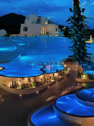 Stop asking—it's not Santorini, it's in Wanning!