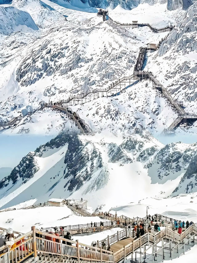 麗江古城：玉龍雪山：香格里拉！