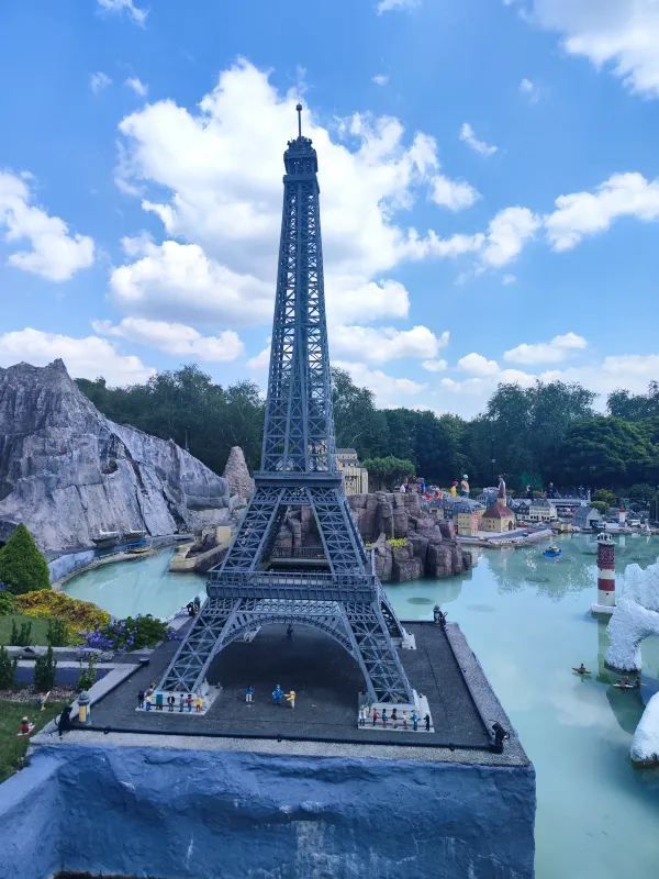 Discover Windsor's LEGOLAND: A Fun-Filled Adventure