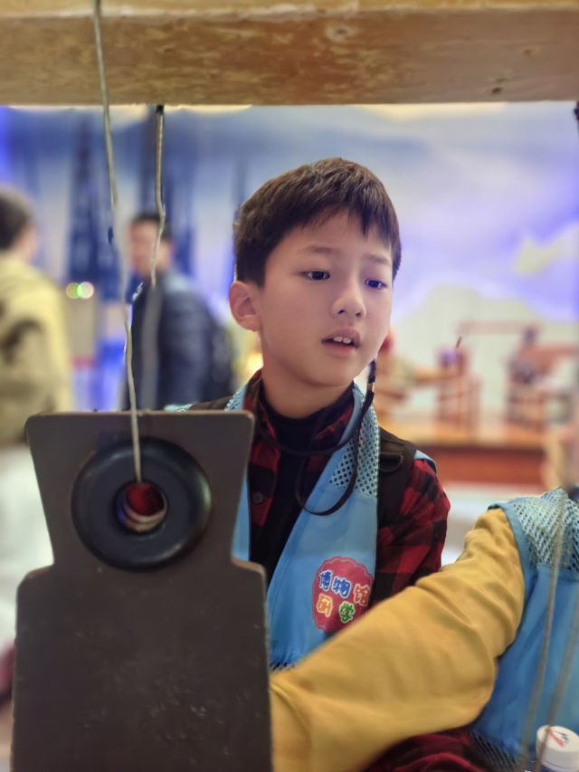 相聚中國科技館，探索科技發展！！！
小小科學家探險日，玩轉科技，快樂成長！🔍