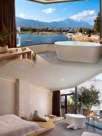 麗江最美民宿，雪山湖景房直接被治癒！！！