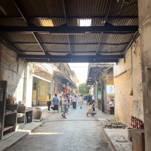 曼谷考山路-嘈雜中的文藝天堂