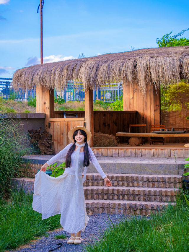 本來以為麗江已經夠美了，直到我住進風景裡