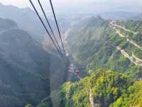 【天門山懶人包｜雲端漫步玻璃棧道尖叫體驗