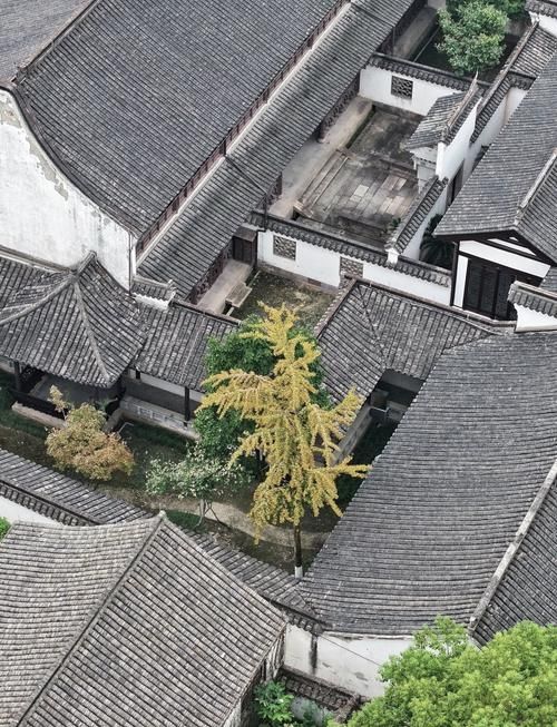 你完全估唔到可以用「潮流」形容一個古城