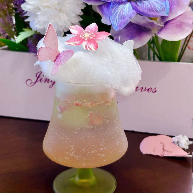 廈門松柏約會、過生日的湖邊漂亮店～