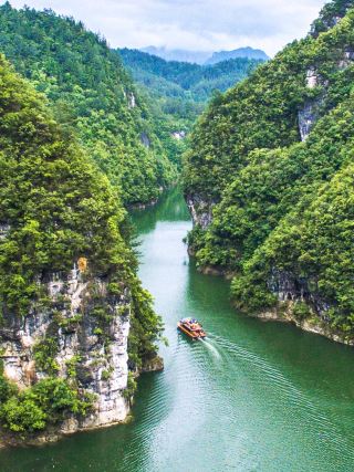 Come to Zunyi this summer! Unlock the secret creek adventure behind Xiaoshierbei with your kids