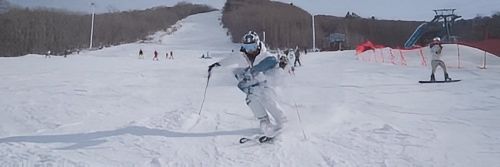北大湖滑雪度假區迎首場雪