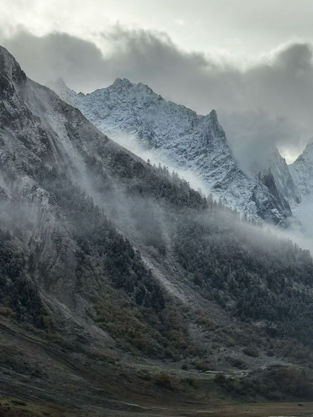 Songzan, Xizang (Tibet), China: A Remote Mountain Realm