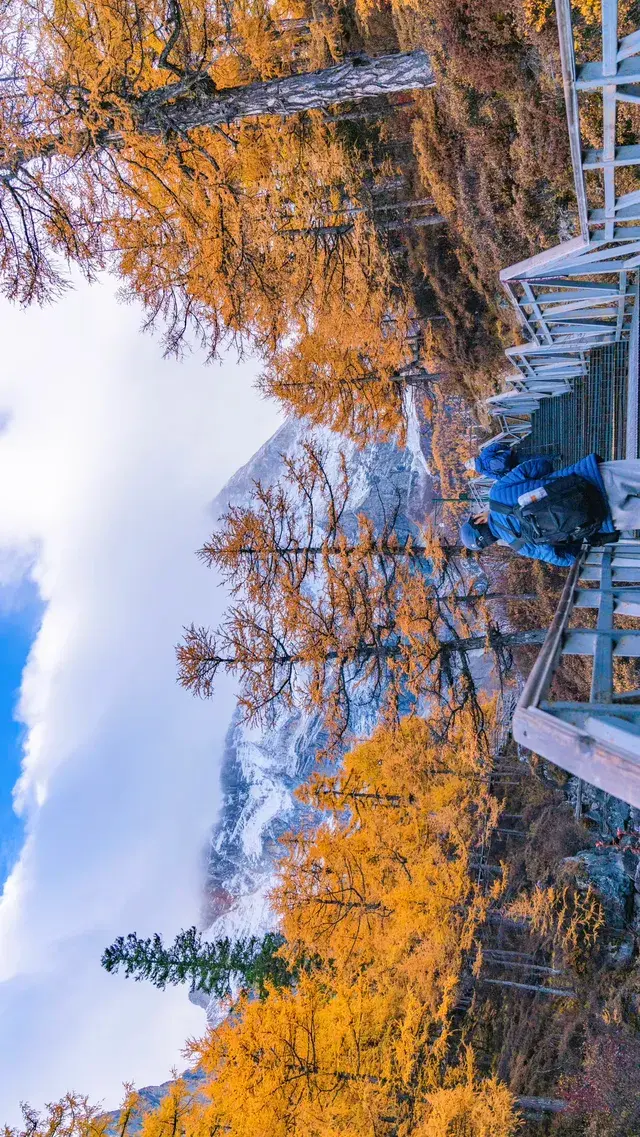 秋景封神的稻城亞丁,還看到了彩虹 秋景封神的稻城亞丁,還看到了彩虹