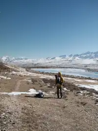 川西雪山整活，吃了牦牛肉，單穿一件是否抗凍
