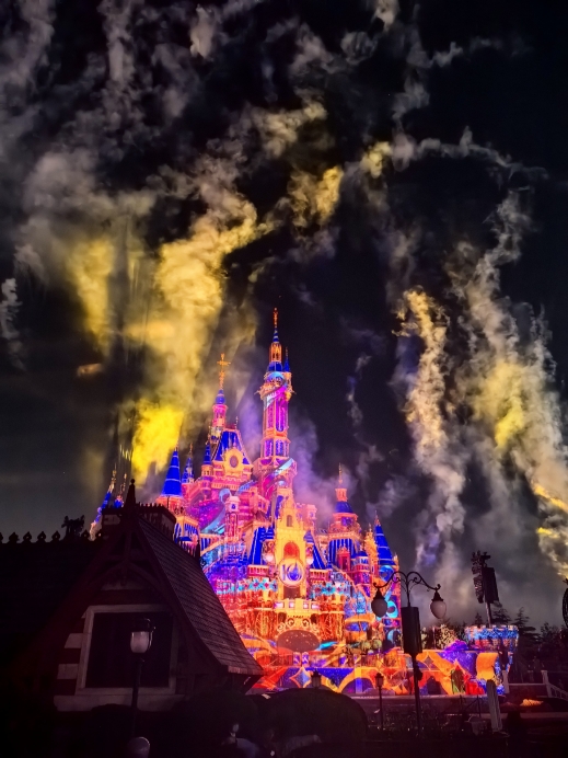 ディズニーの花火はとても癒される | Trip.com 上海
