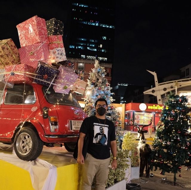 The One Ratchada ตลาดนัดกลางคืน ใกล้รถไฟฟ้าใต้ดิน