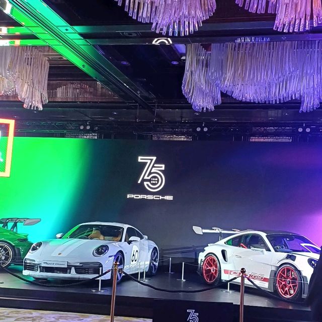75 週年 Porche跑車,結合美與力的設計! 75 週年 Porche跑車,結合美與力的設計!