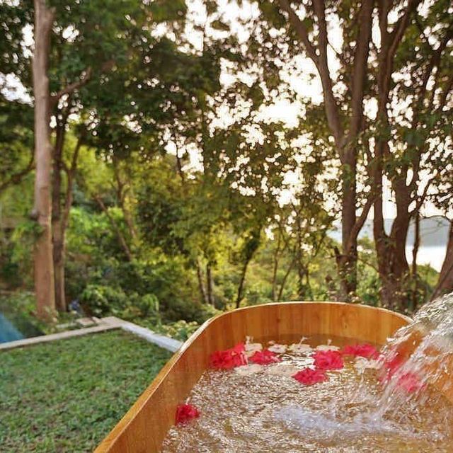 Ambong Pool Villa