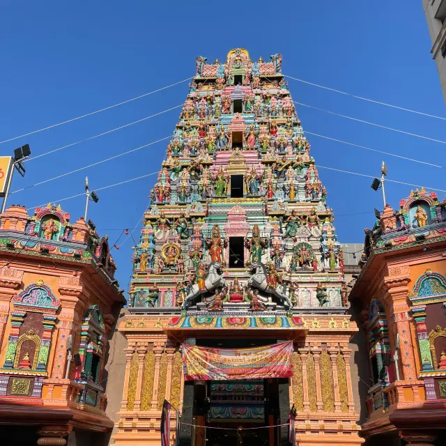 Petaling's Divine Gem: Mariamman Temple 