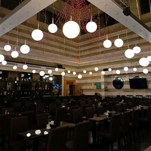 近羅湖口岸地方極大的深圳酒店