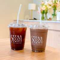 STIRR Coffee ร้านคาเฟ่วิวทะเล ริมหาดแสงจันทร์