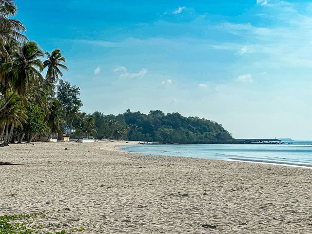 หาดทุ่งวัวแล่น หาดสงบ ทะเลชุมพร