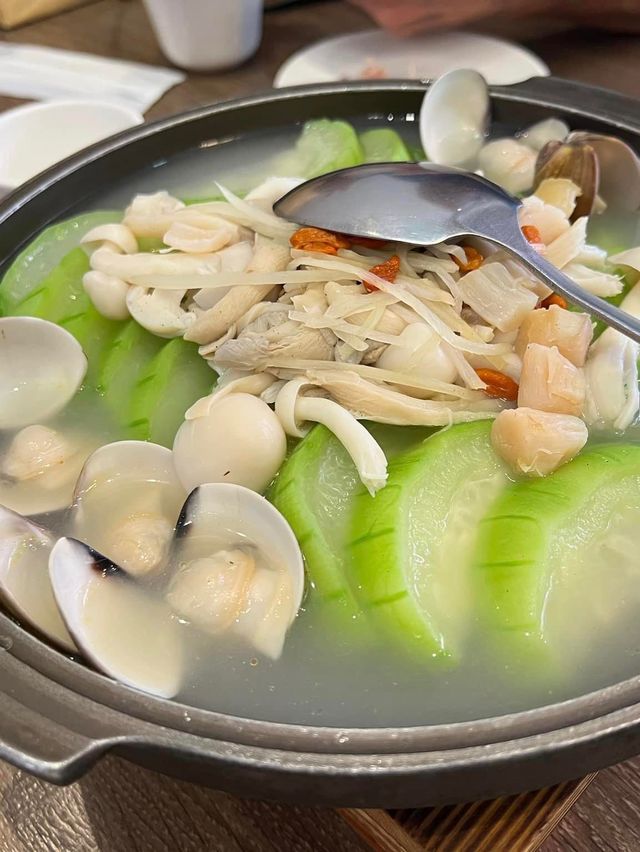 高雄市鼓山區 ｜ 貳哥食堂