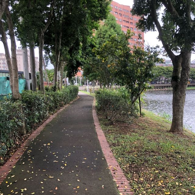士校大池