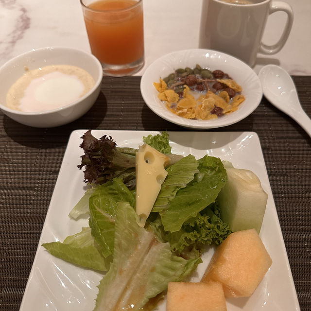 深圳住宿推介-深圳彭年萬麗酒店