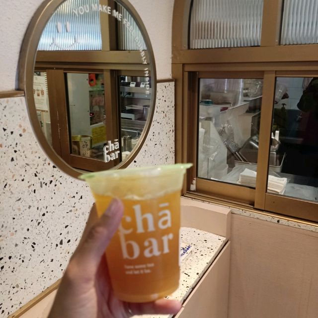 คาเฟ่ชา น่ารักๆเปิดใหม่ "cha bar"