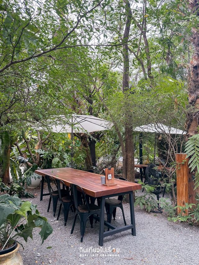 เที่ยวแบบครอบครัวกันที่ 🌿Tamjai - ตามใจคาเฟ่