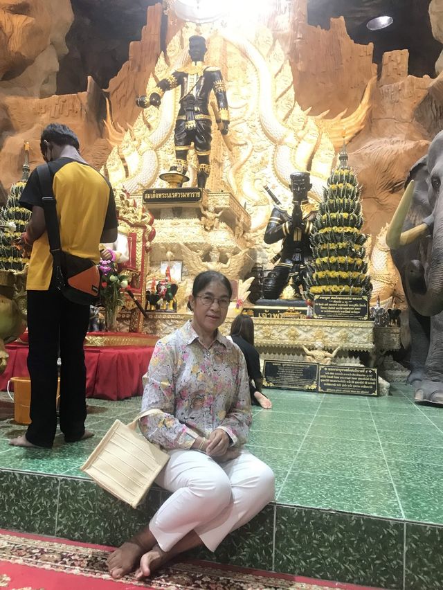 ถ้ำพญานาค วัดมณีวงศ์ 🐉🐲
