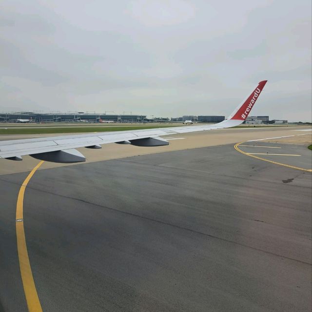 ✈️搭飛機去首爾啦😆食飛機餐🍴欣賞高空風景😍