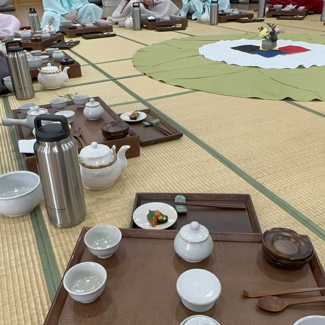 韓服着てお茶体験がオススメです! 韓服着てお茶体験がオススメです!