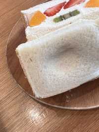 福岡【博多】ふわっふわ食パンのフルーツサンドが食べられるお店🍞🍓