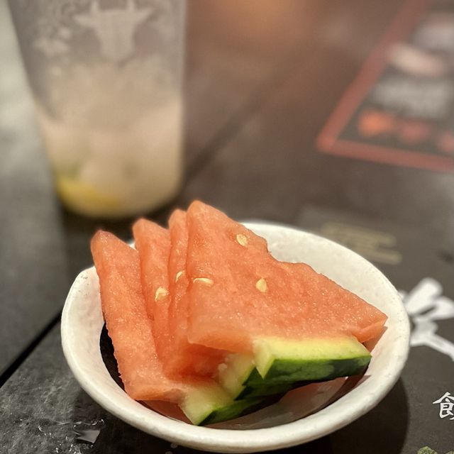📍香港尖沙咀｜牛匠石燒 · 火氣十足牛肉石板燒🐮 多款和牛部位組合任你選擇！
