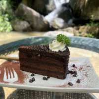 คาเฟ่ น้ำตกกะทู้