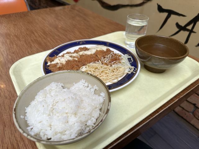 福岡・天神のアーケード商店街『新天町』のメディアでも取り上げられる隠れた人気店『新天町倶楽部』