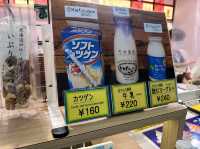 北海道・新千歳空港。ソフトクリームの種類が豊富な空港スイーツグルメ『Boren』