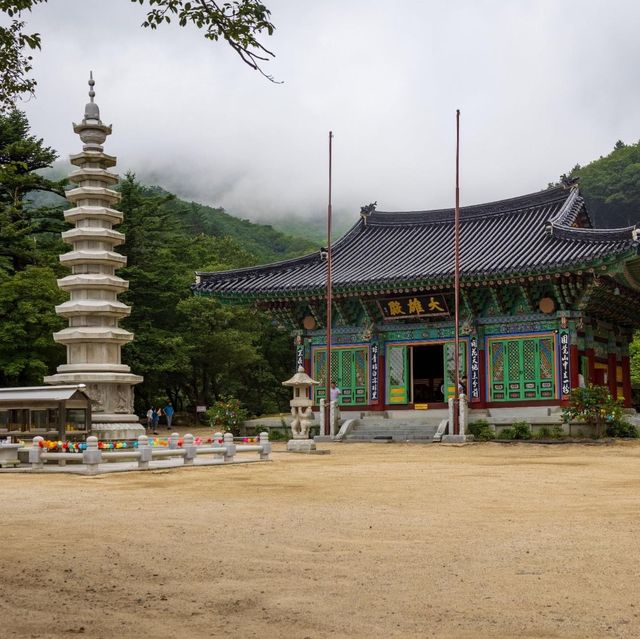 Beautiful view of Hwaamsa Temple 
