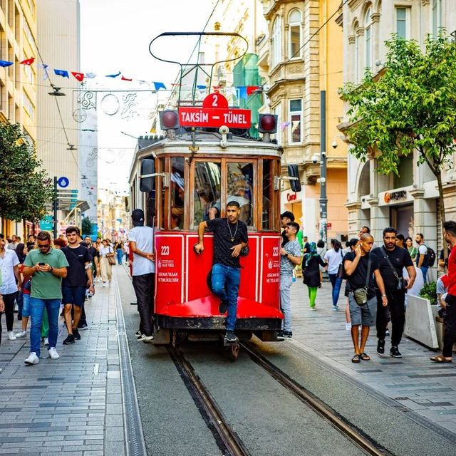 Istiklal Street 🇹🇷 Istiklal Caddesi
