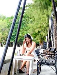 คาเฟ่ติดทะเลภูเก็ต GROVE PHUKET 