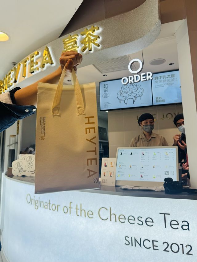 【喜茶旺角店開張買一送一 🎉 打卡有小禮物】