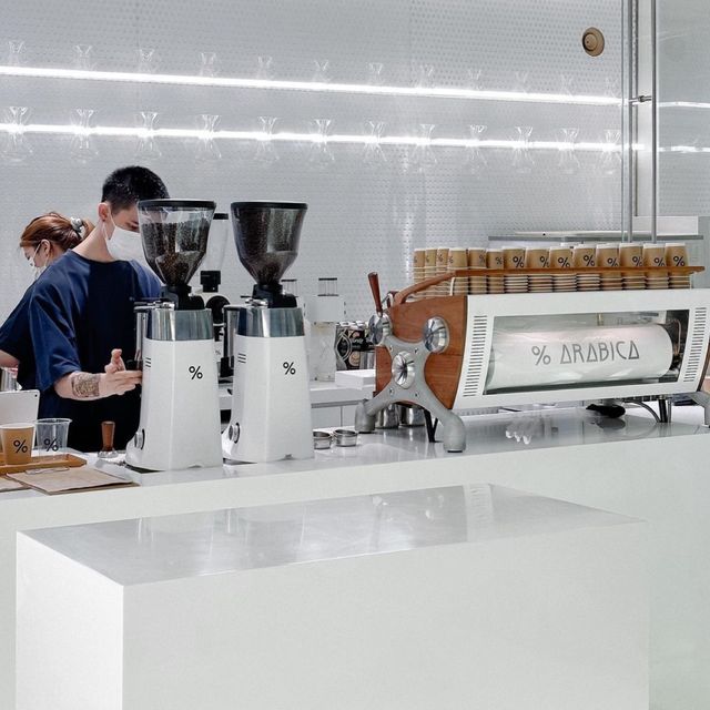 吉隆坡Pavilion商場的Arabica咖啡店，咖啡豆香味濃鬱
